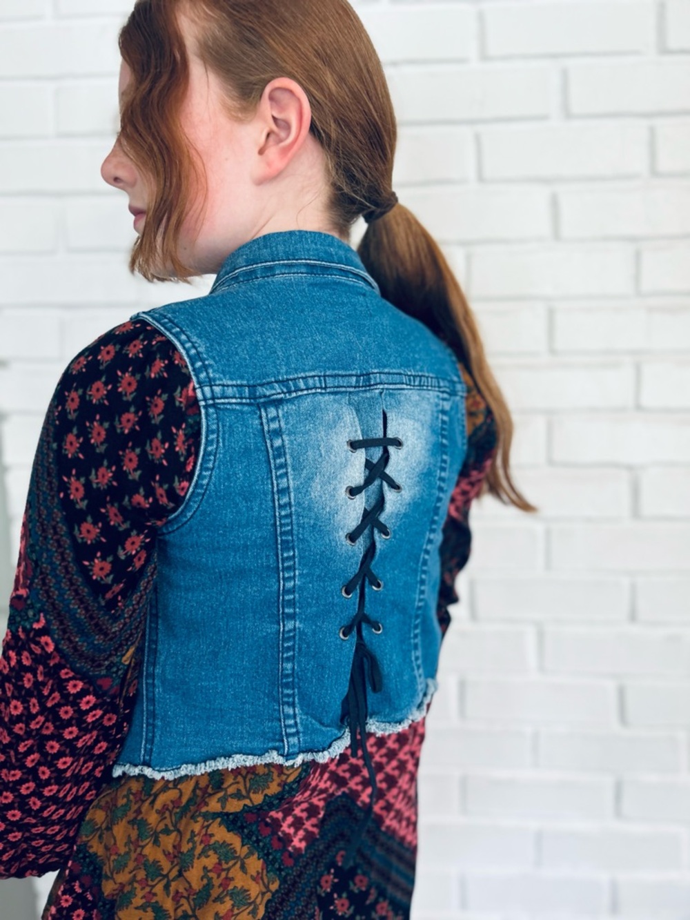 Lace-Up Back Cropped Denim Vest in Blue
